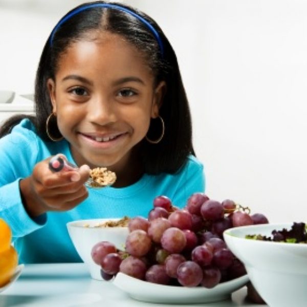 girl eating healthy